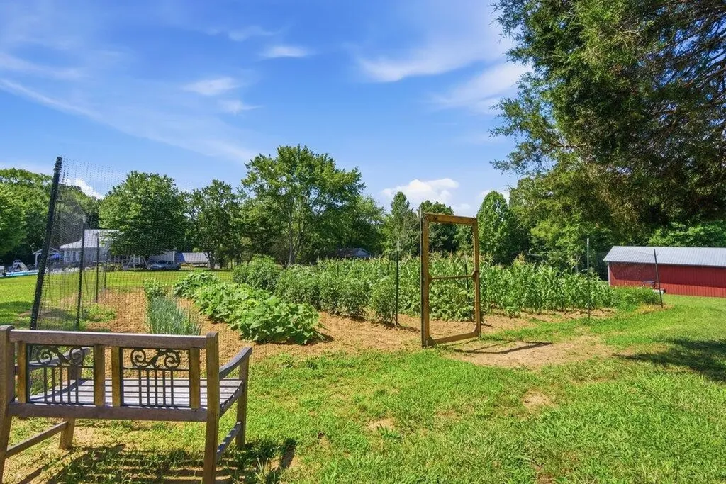 350 Piney Point Road Spring City TN 37381