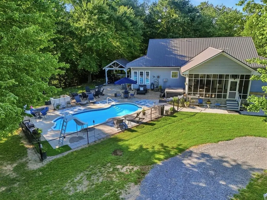 350 Piney Point Road Spring City TN 37381