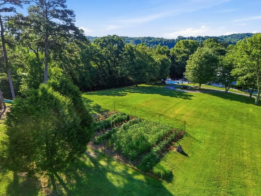 350 Piney Point Road Spring City TN 37381