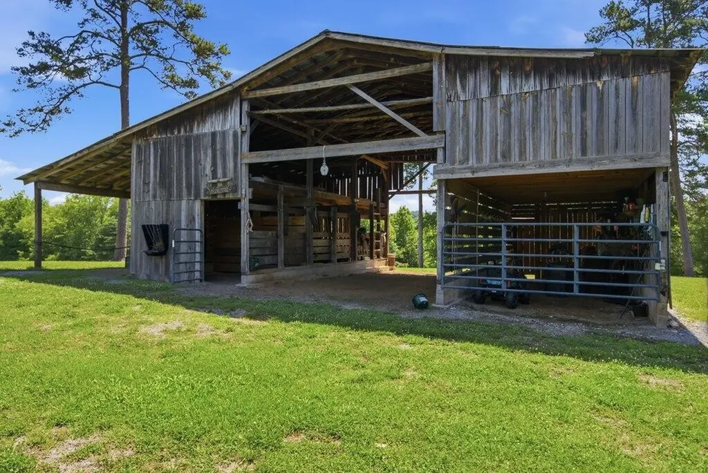 350 Piney Point Road Spring City TN 37381