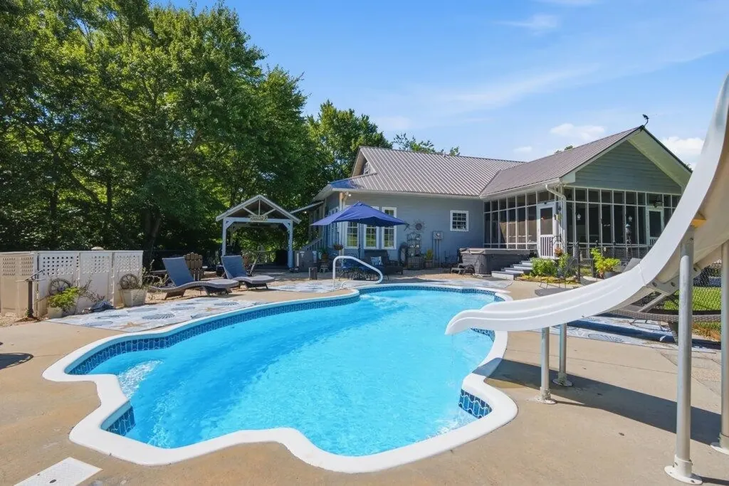 350 Piney Point Road Spring City TN 37381