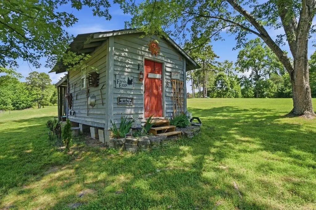 350 Piney Point Road Spring City TN 37381