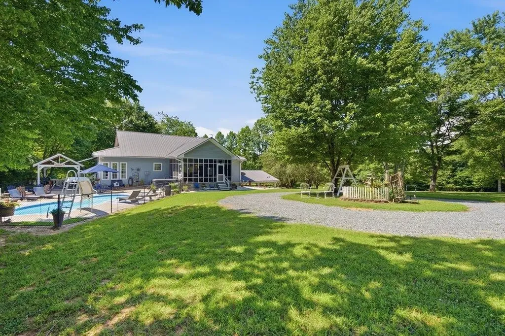 350 Piney Point Road Spring City TN 37381