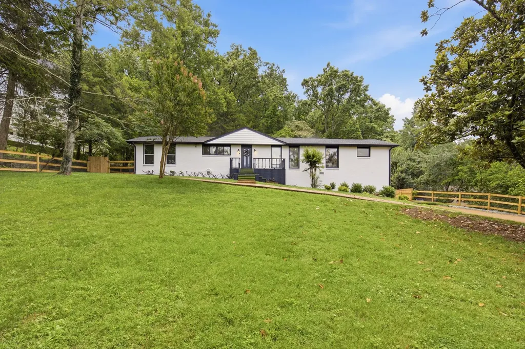 6555 Brownlee Drive Nashville TN 37205