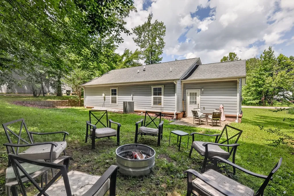 119 Silver Leaf Circle Dickson TN 37055