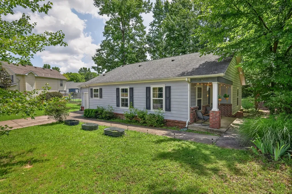 119 Silver Leaf Circle Dickson TN 37055