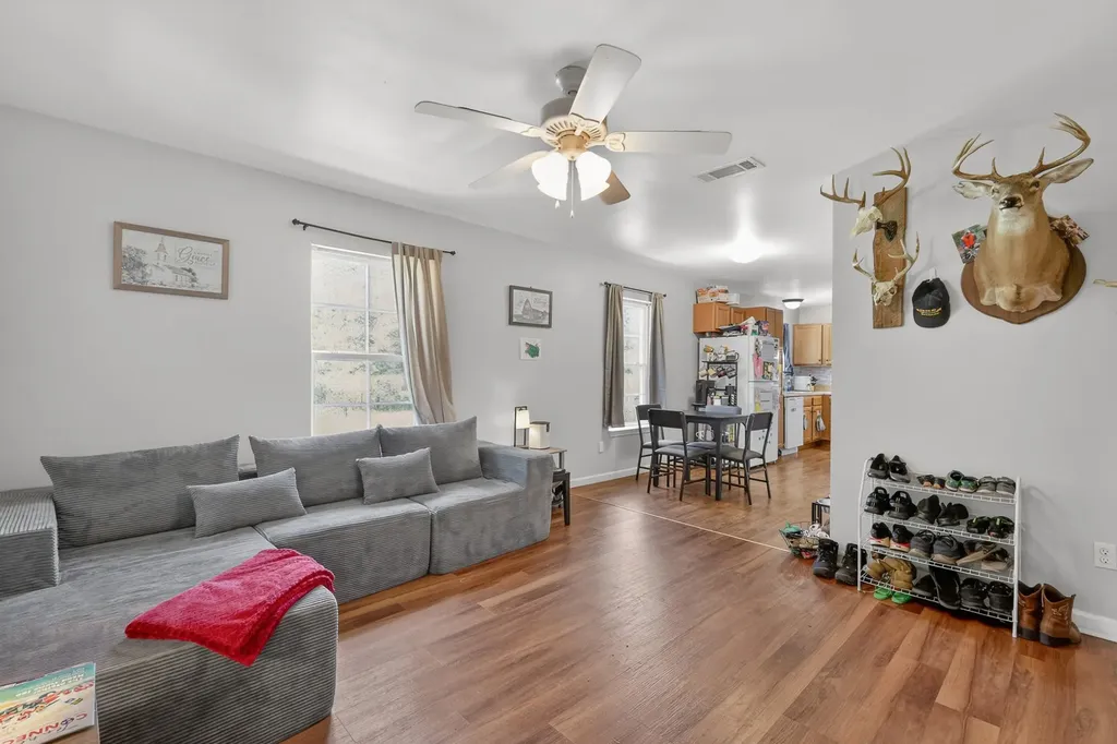 119 Silver Leaf Circle Dickson TN 37055
