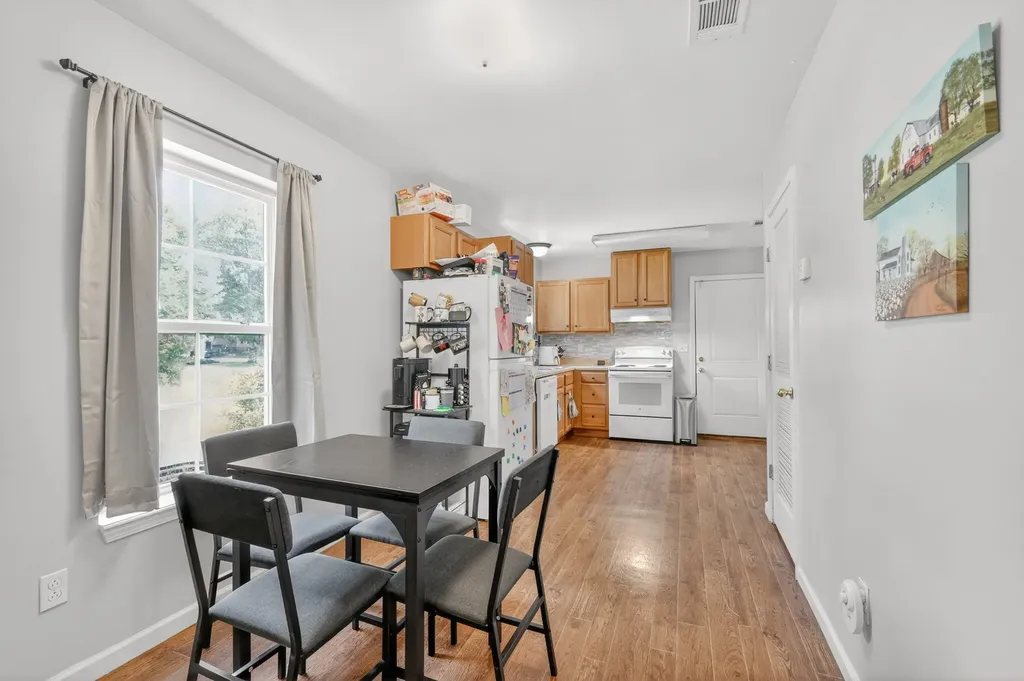 119 Silver Leaf Circle Dickson TN 37055