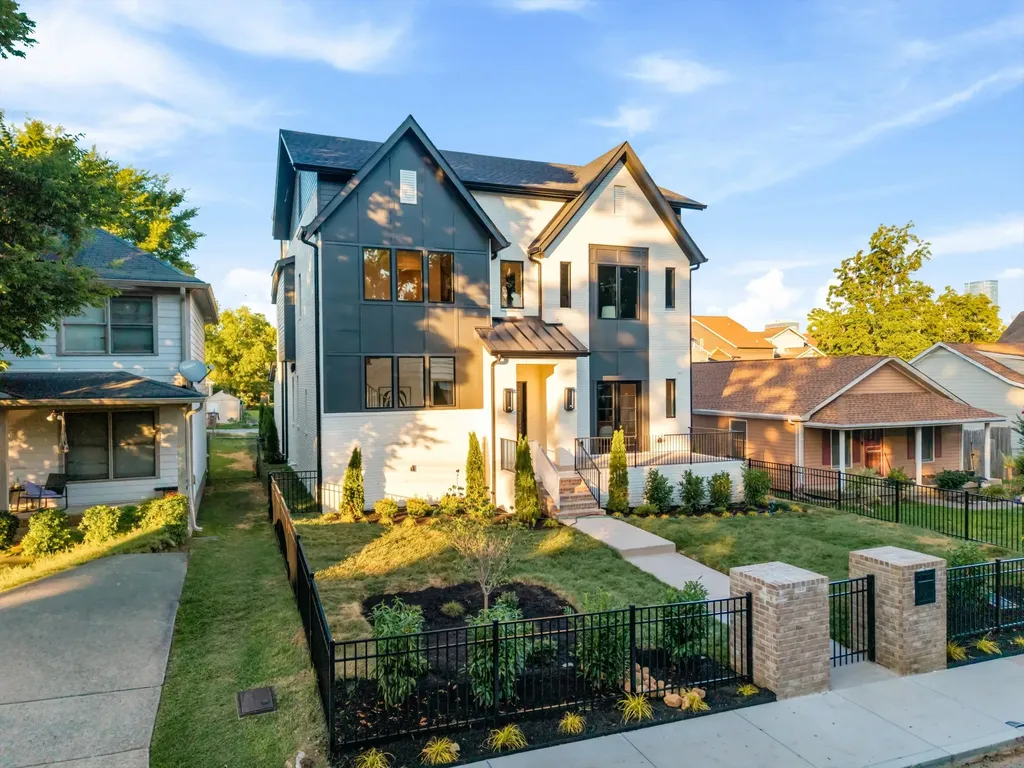 928 11th Ave, N Nashville TN 37208