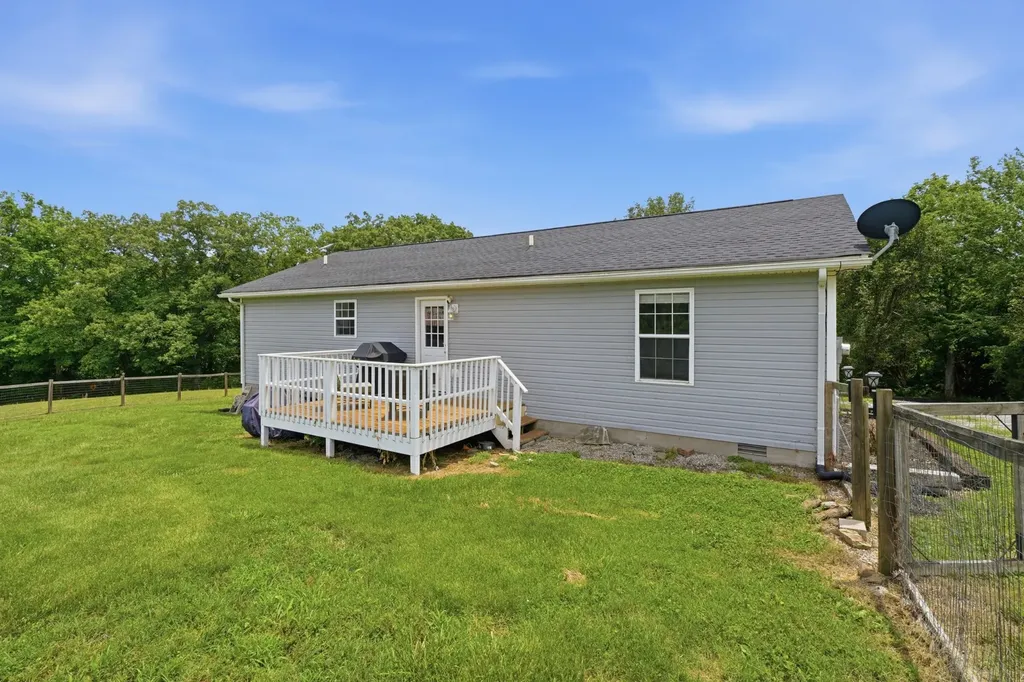 3166 Burr Road Springfield TN 37172
