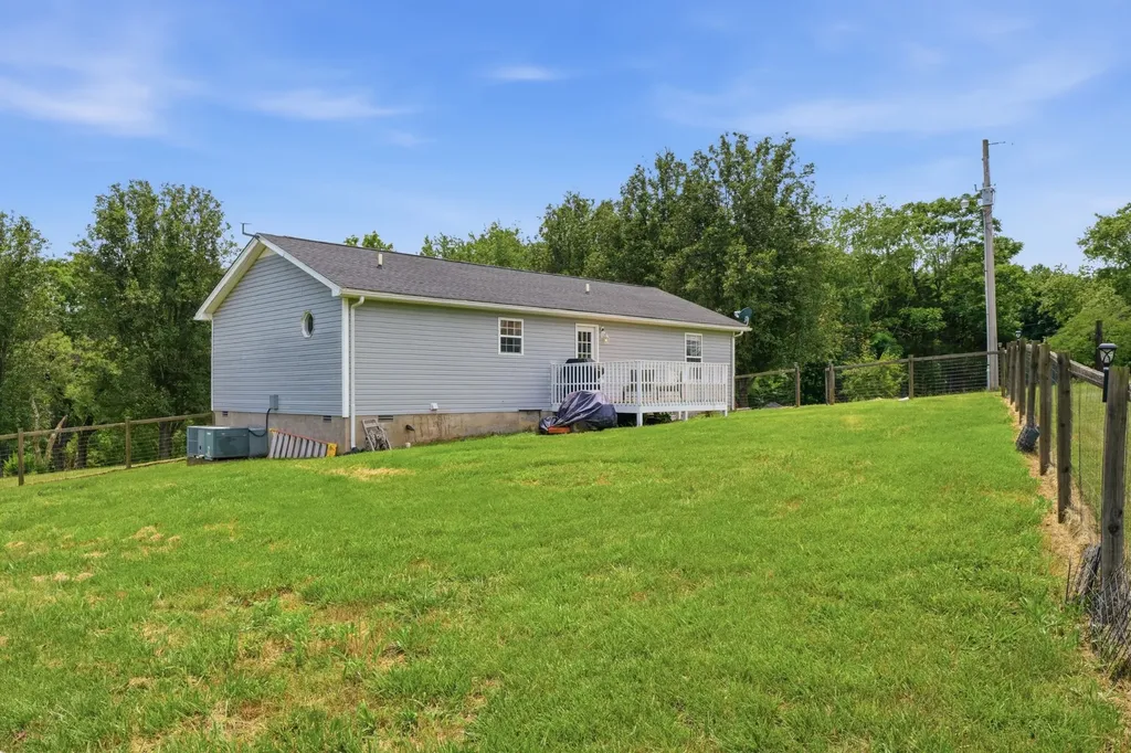 3166 Burr Road Springfield TN 37172