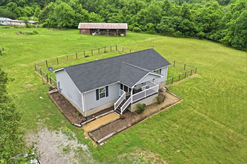 3166 Burr Road Springfield TN 37172