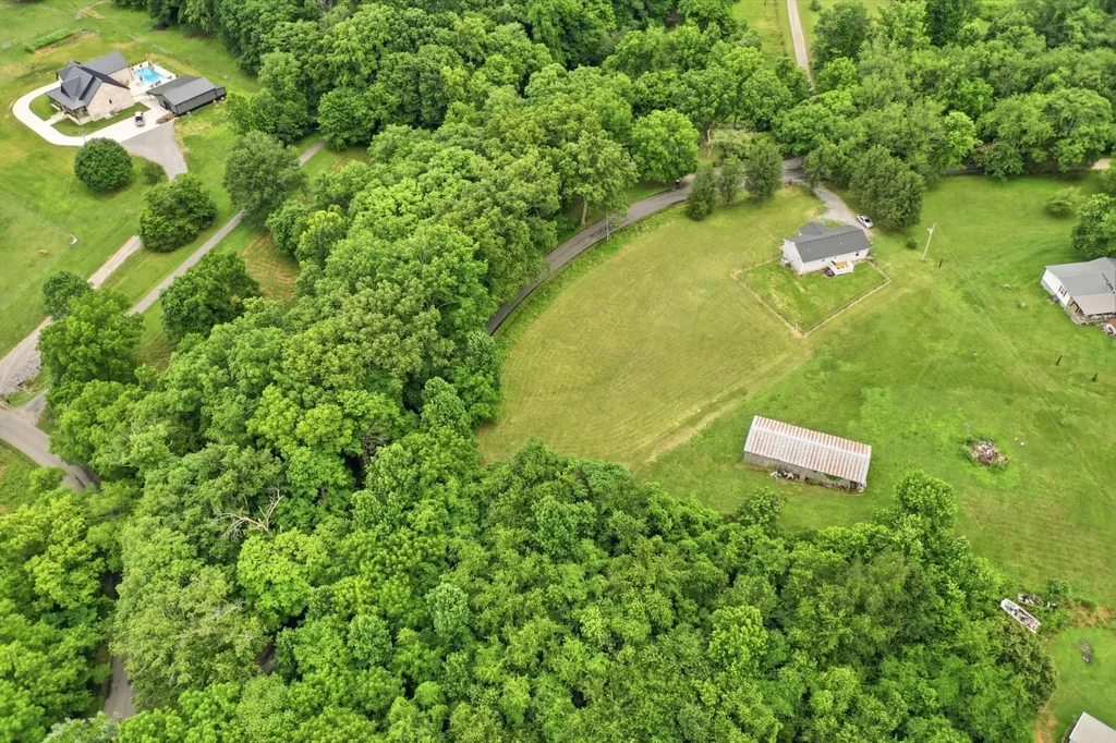 3166 Burr Road Springfield TN 37172