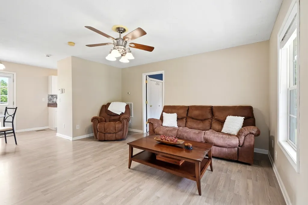 3166 Burr Road Springfield TN 37172