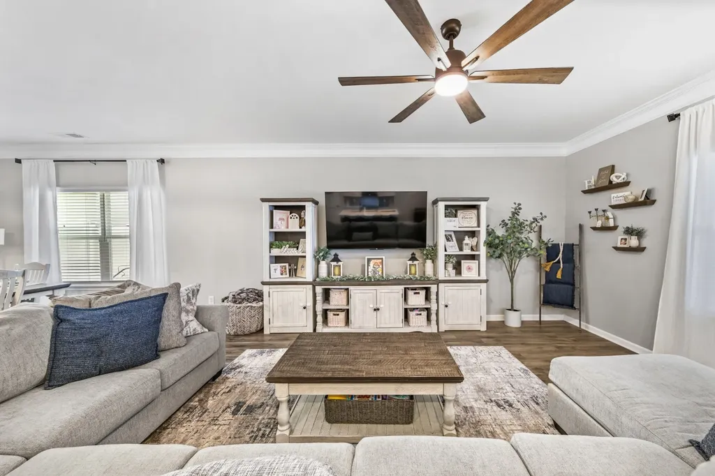 337 Geneva Lane Columbia TN 38401