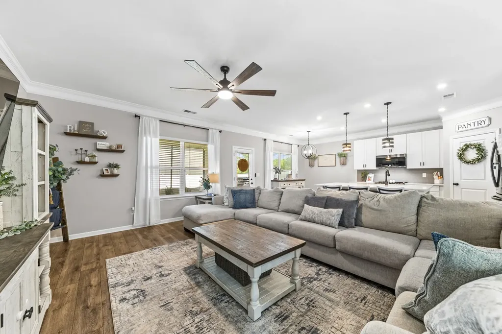 337 Geneva Lane Columbia TN 38401