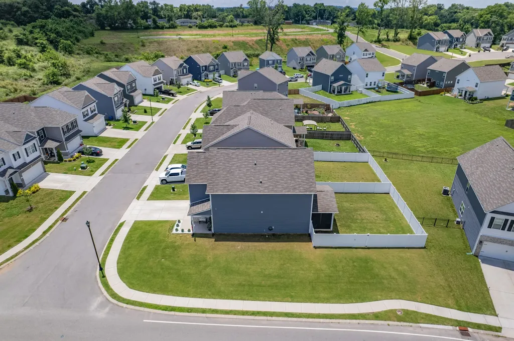 337 Geneva Lane Columbia TN 38401