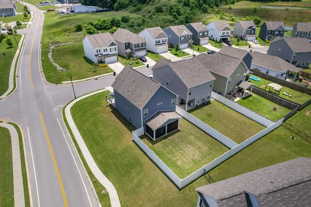 337 Geneva Lane Columbia TN 38401