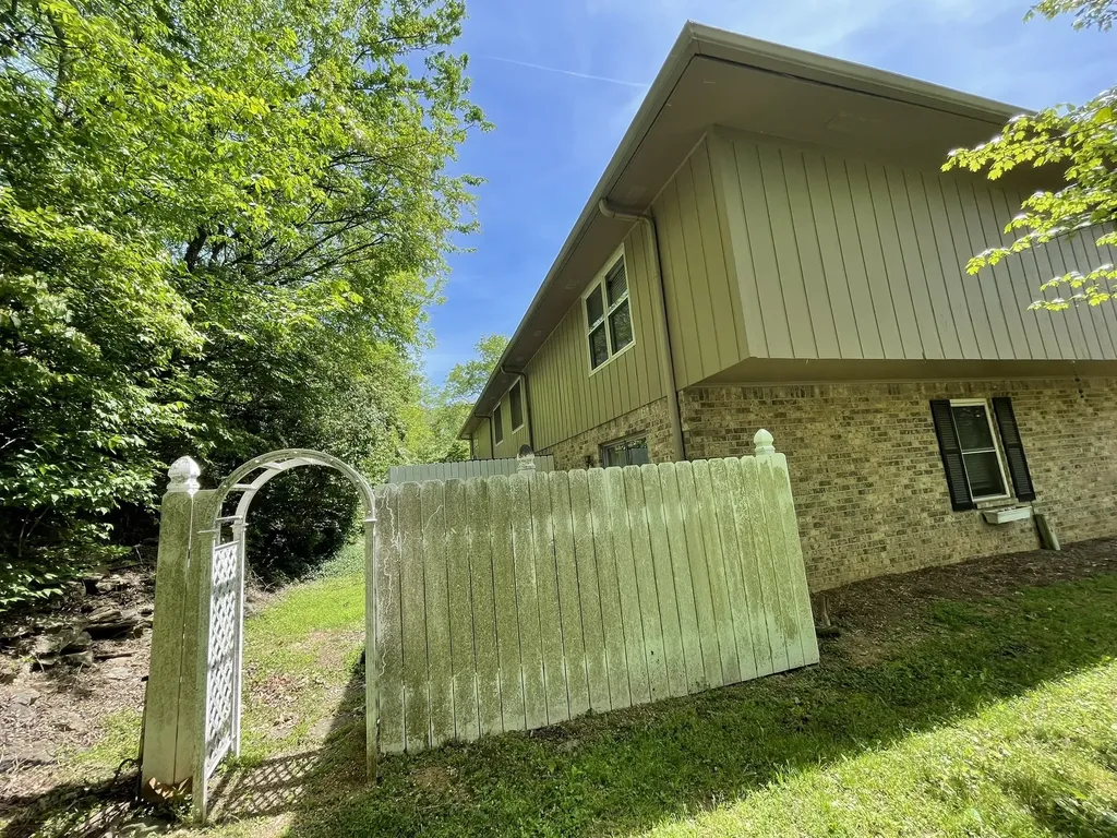 110 Bellevue Road Nashville TN 37221