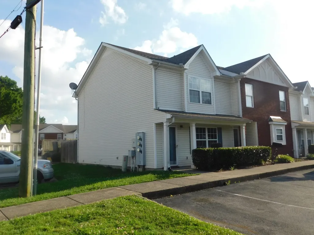 4112 Nir Shreibman Boulevard La Vergne TN 37086