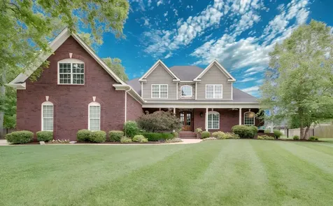 1910 Baskinbrook Court Murfreesboro TN 37130