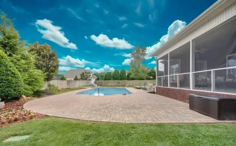 1910 Baskinbrook Court Murfreesboro TN 37130