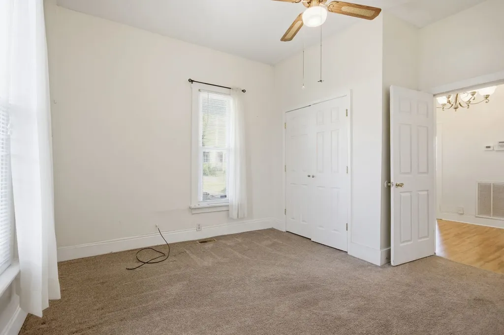 102 South Locust Street Mount Pleasant TN 38474