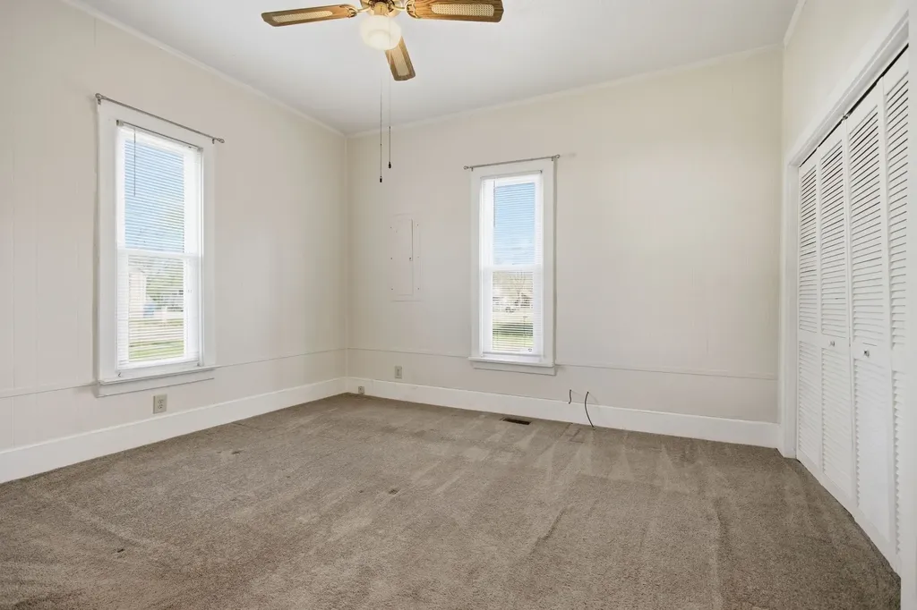 102 South Locust Street Mount Pleasant TN 38474
