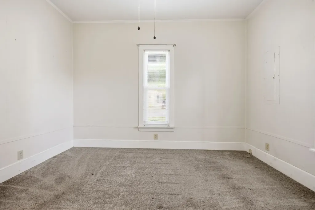 102 South Locust Street Mount Pleasant TN 38474
