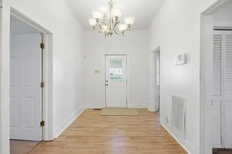 102 South Locust Street Mount Pleasant TN 38474