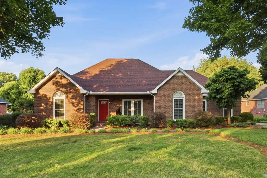1907 Chartwell Court Murfreesboro TN 37130
