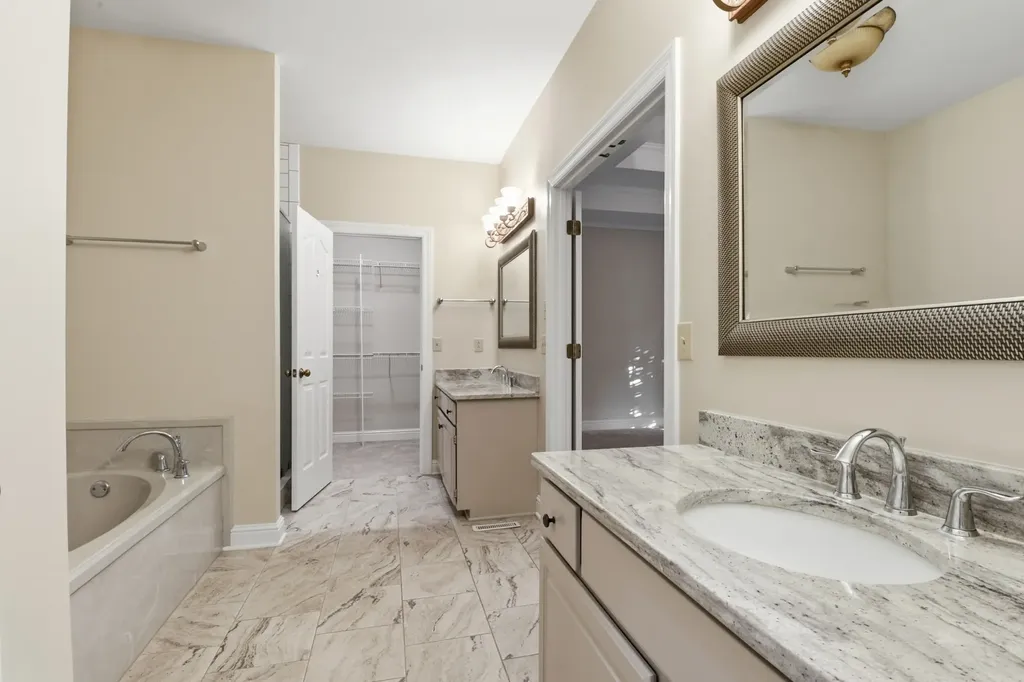 1907 Chartwell Court Murfreesboro TN 37130