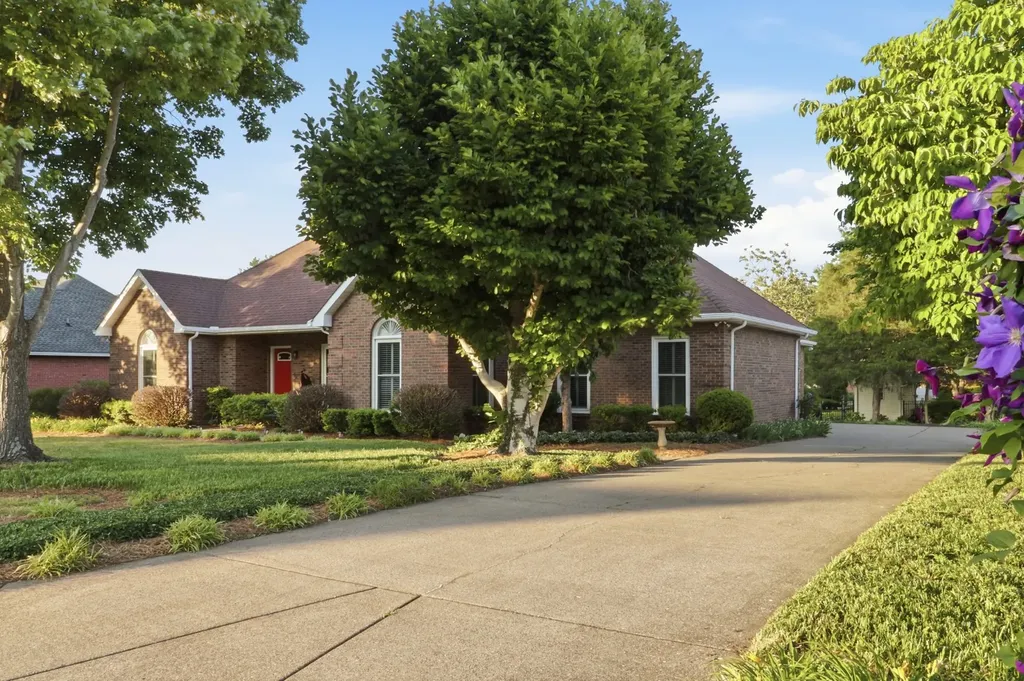 1907 Chartwell Court Murfreesboro TN 37130
