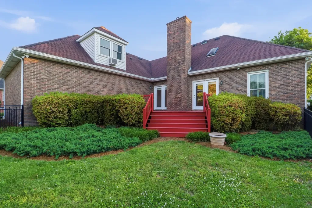 1907 Chartwell Court Murfreesboro TN 37130