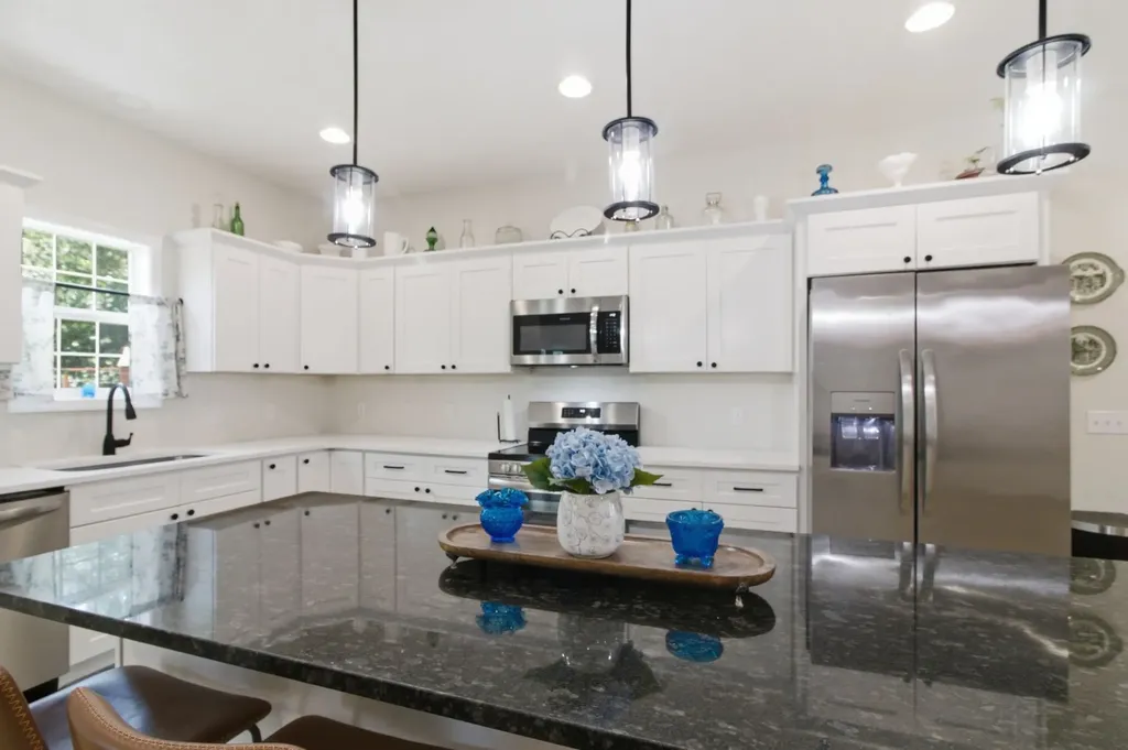 33 King Arthur Drive Paris TN 38242