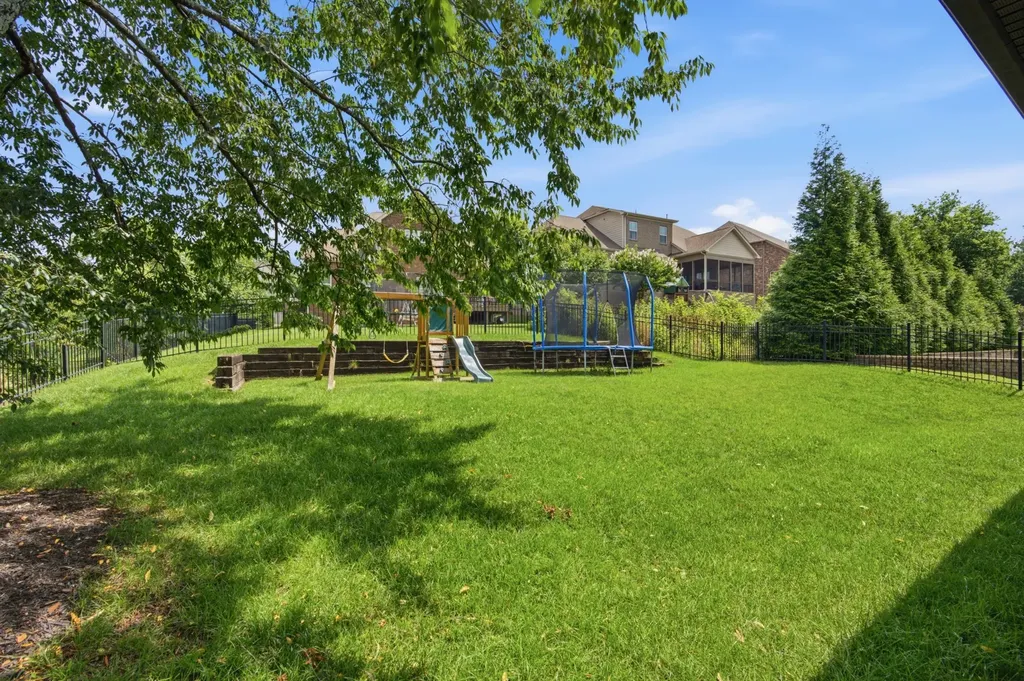 2000 Callaway Park Place Thompsons Station TN 37179