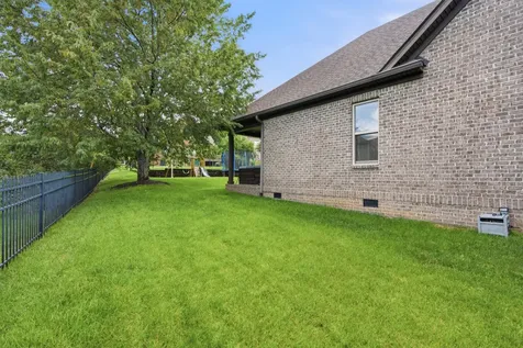 2000 Callaway Park Place Thompsons Station TN 37179