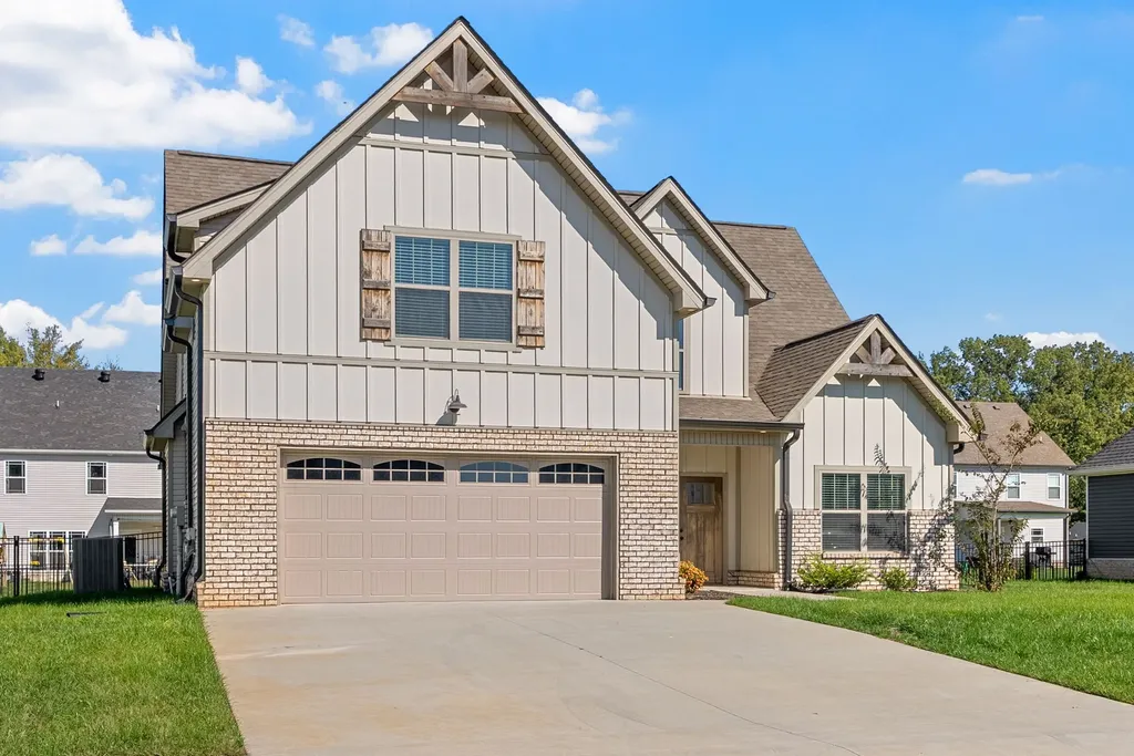 573 Bowden Drive Clarksville TN 37043