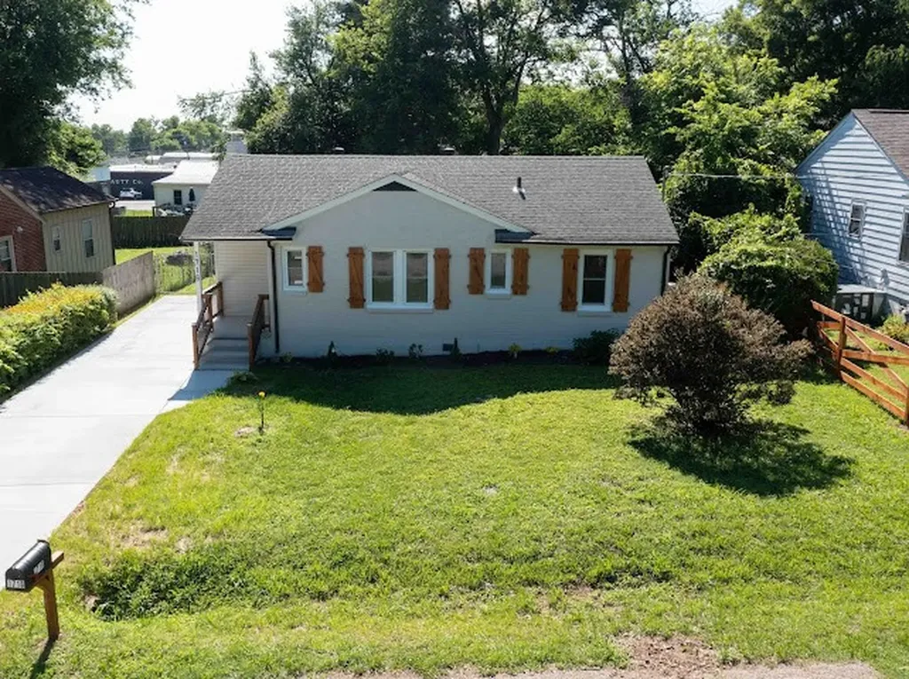 1716 Hillview Drive Columbia TN 38401