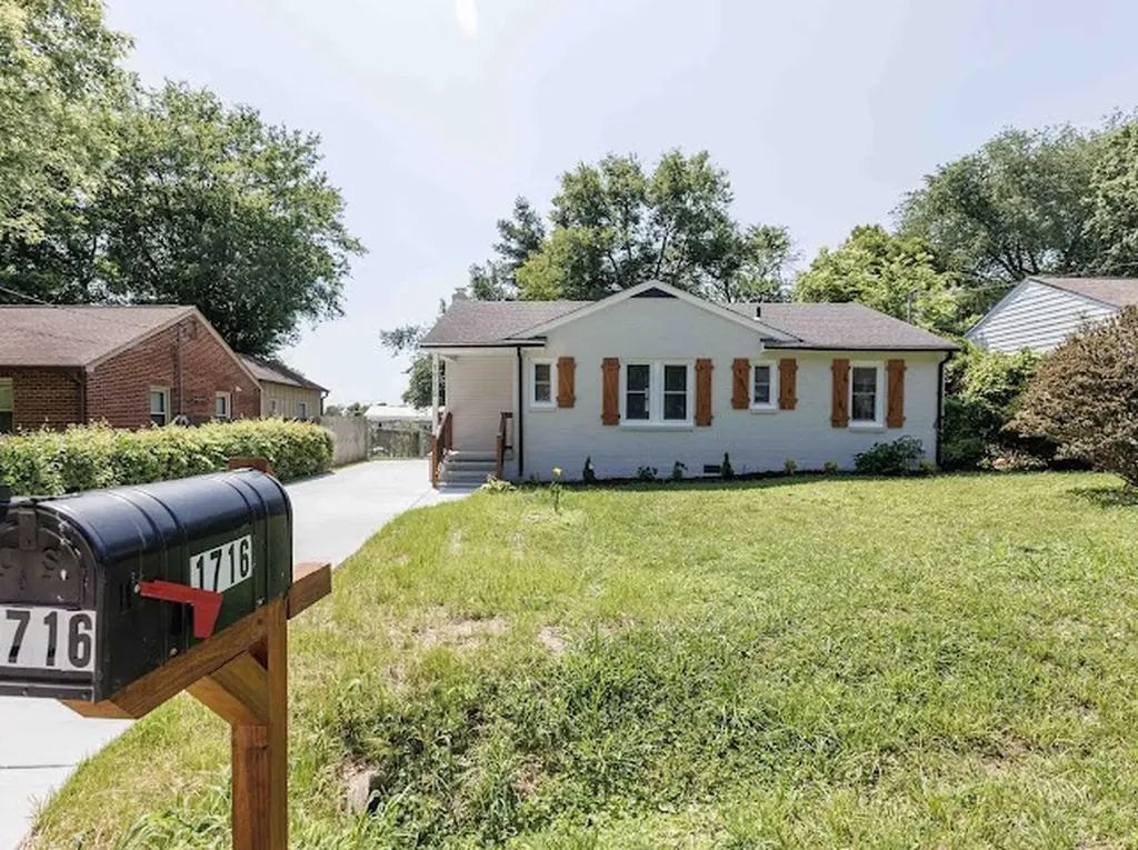 1716 Hillview Drive Columbia TN 38401