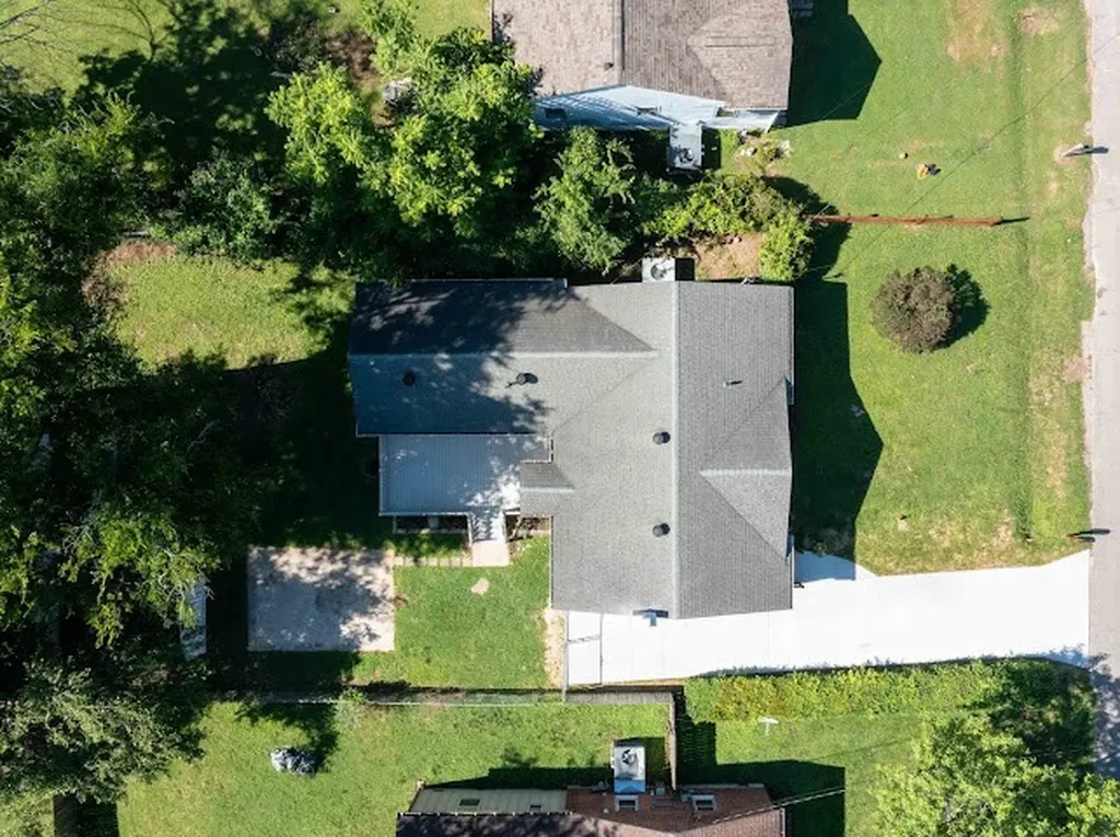 1716 Hillview Drive Columbia TN 38401