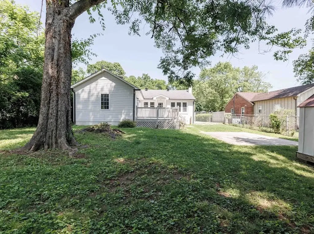 1716 Hillview Drive Columbia TN 38401
