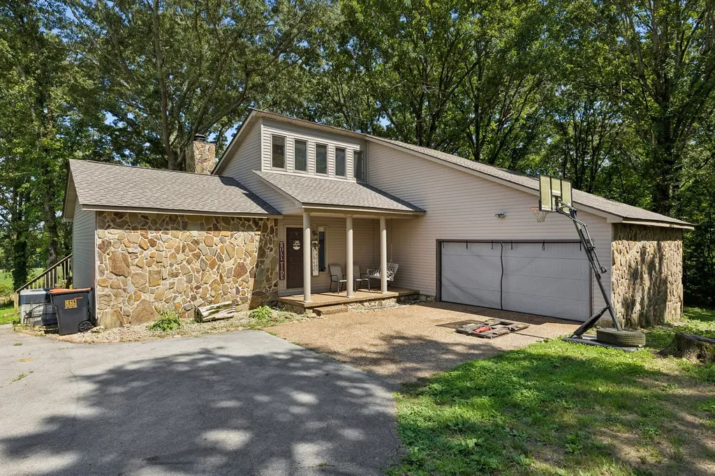 211 Hickory Hollow Road Tullahoma TN 37388