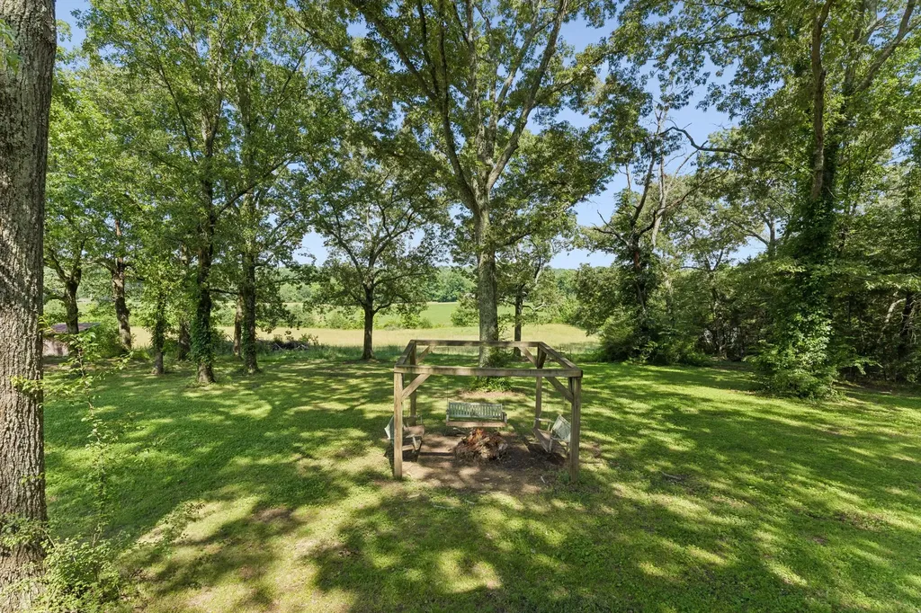 211 Hickory Hollow Road Tullahoma TN 37388