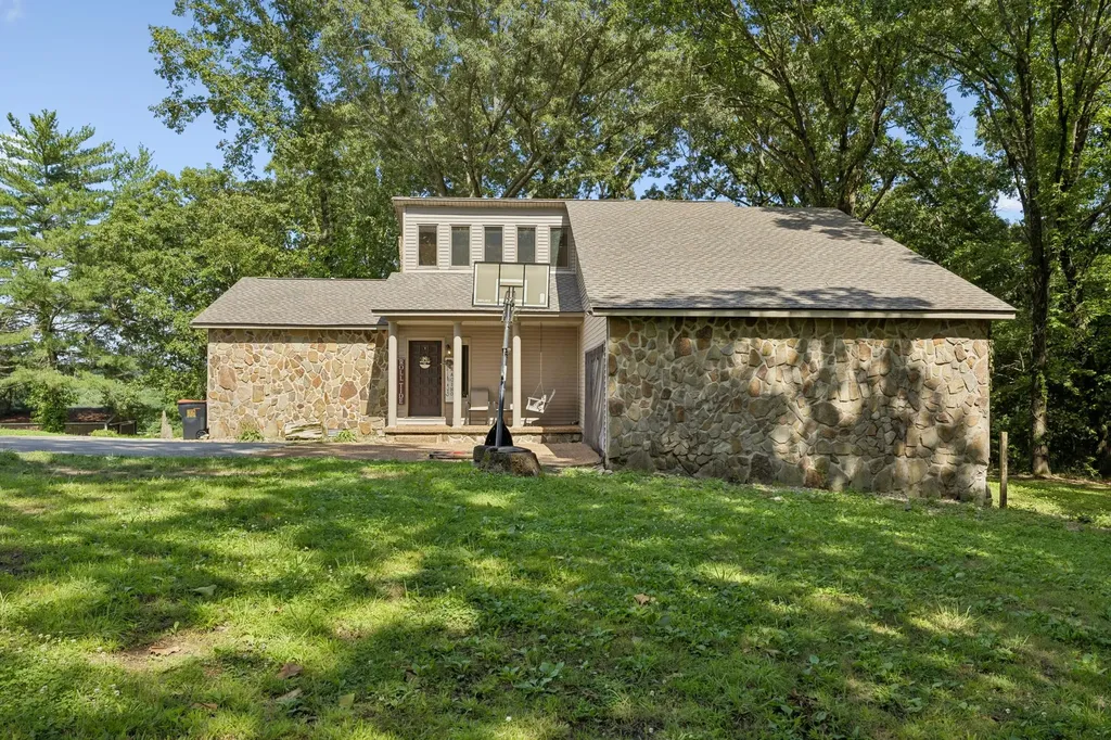 211 Hickory Hollow Road Tullahoma TN 37388