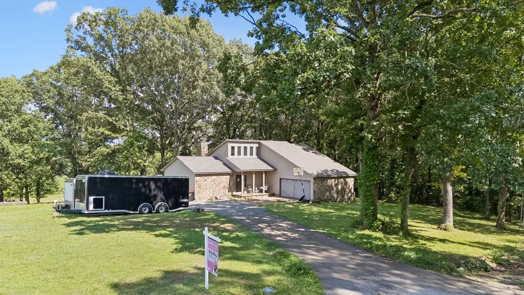 211 Hickory Hollow Road Tullahoma TN 37388