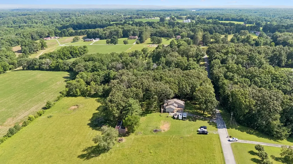 211 Hickory Hollow Road Tullahoma TN 37388