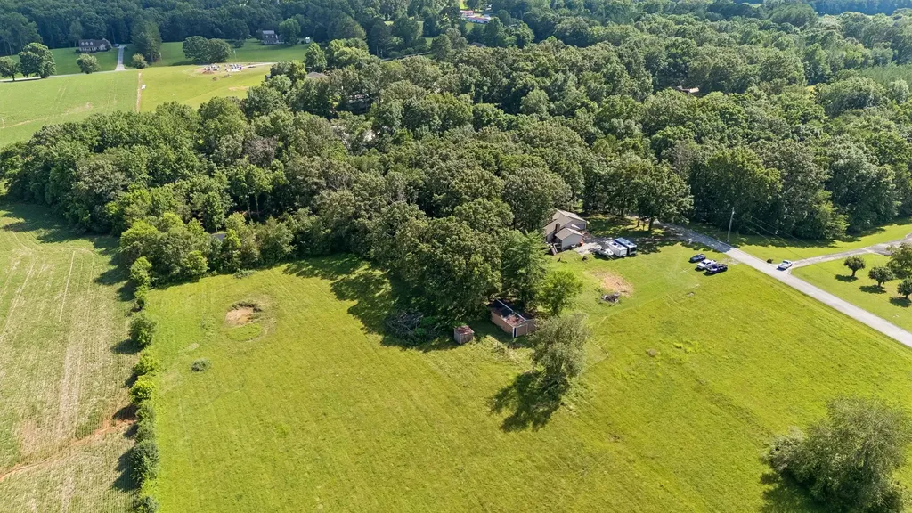 211 Hickory Hollow Road Tullahoma TN 37388