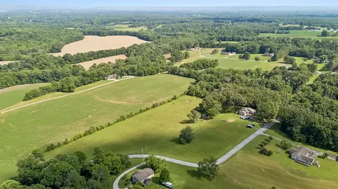 211 Hickory Hollow Road Tullahoma TN 37388