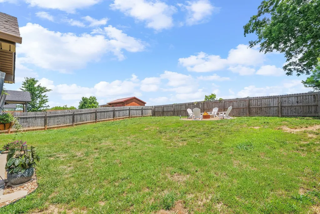 633 Hollow Crest Clarksville TN 37042